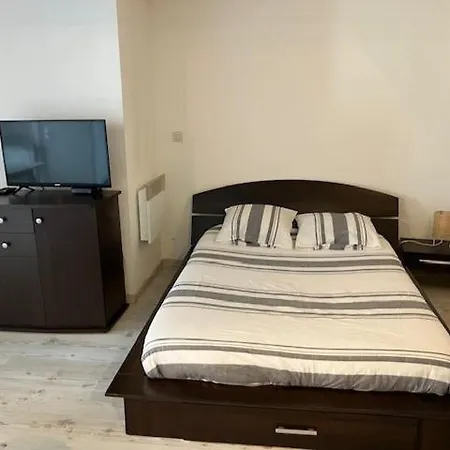 Apartment Charmant Studio A 2 Pas Du Centre